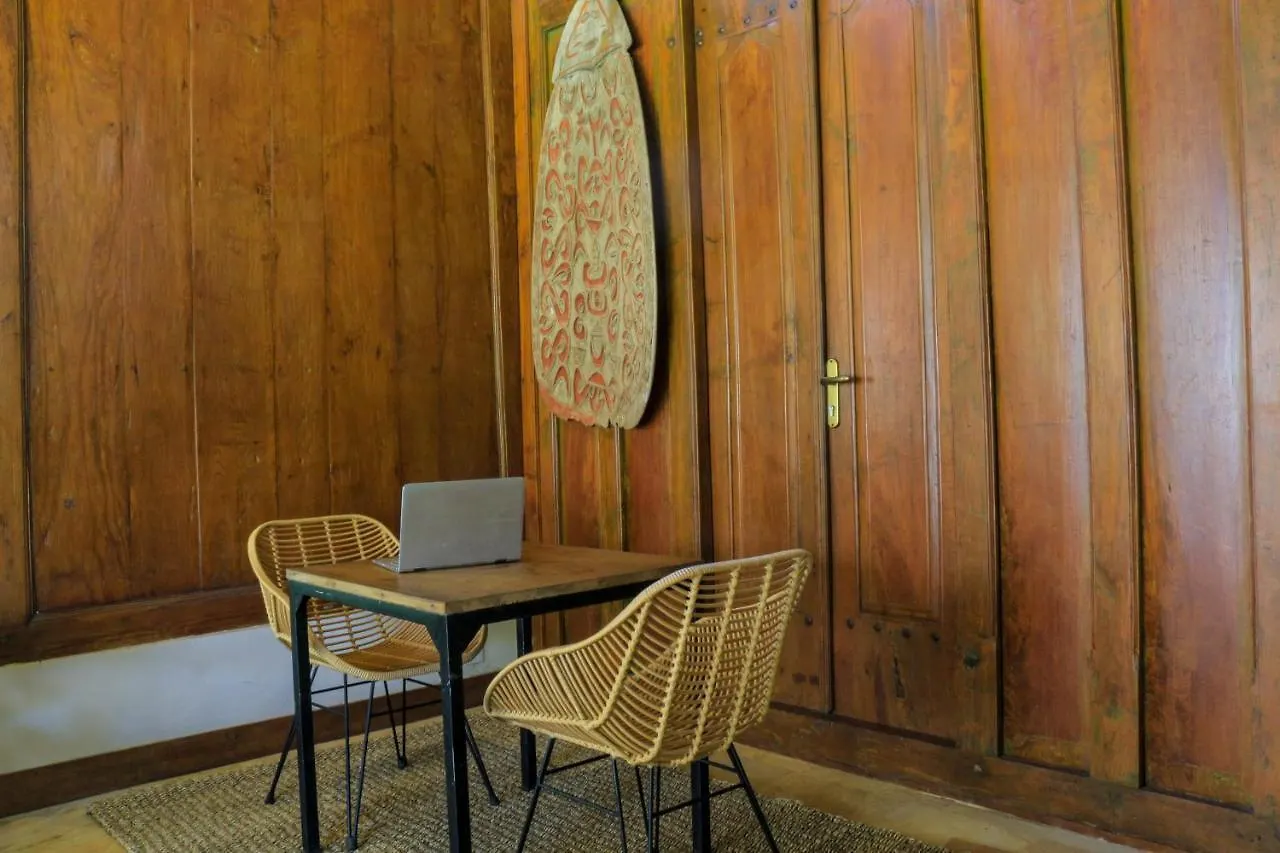 Chanteak Bali - Teak House 2 Jimbaran Bed & Breakfast
